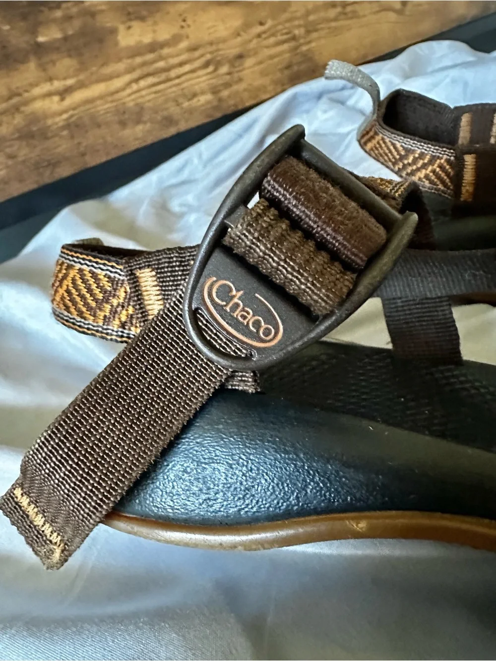 Chaco straps hiking youth 3 sandal, adjust. buckle, outer sole measures 9.5inch